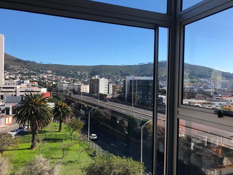 To Let 2 Bedroom Property for Rent in Vredehoek Western Cape